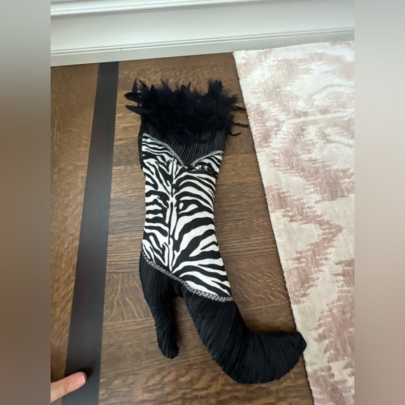 Vintage Early 2000’S High Heel Boot CHRISTMAS Stockings Decor Fabric Feather X 4 - Picture 4 of 8